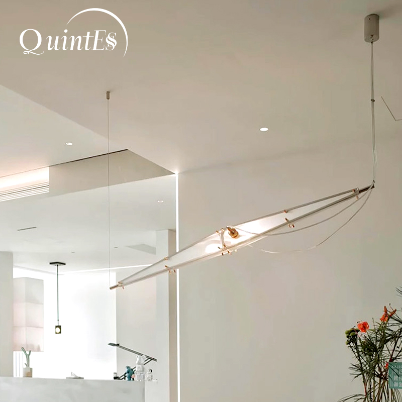 Interior Design Years - โคมไฟระย้าแก้ว LED ดีไซน์เรียบง่าย สีเงิน ตกแต่งภายใน โคมไฟแขวนสำหรับบันได